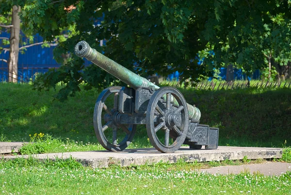 Gamla artilleripjäs. — Stockfoto