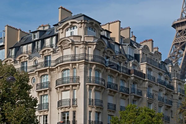 Парижский дом . — стоковое фото