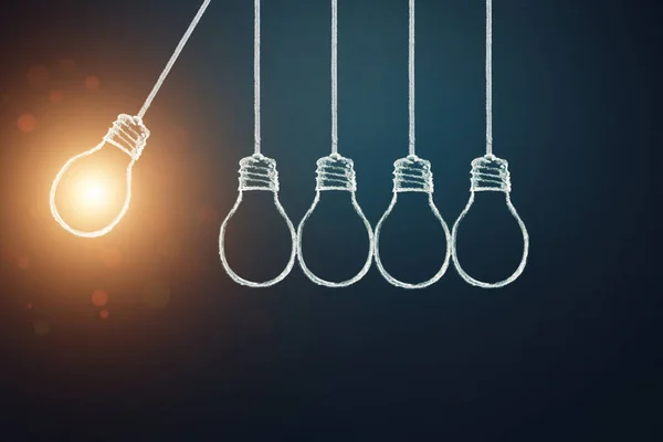 Концепция Идеи Инновациями Вдохновением Висячие Лампочки Светящимися Одной Другой Идеей — стоковое фото