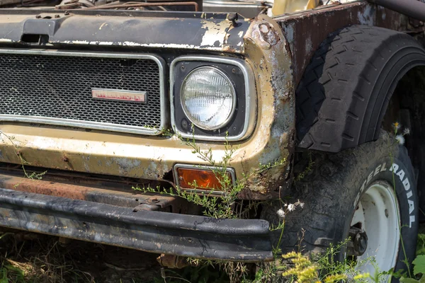 Primer plano de un camión oxidado — Foto de Stock