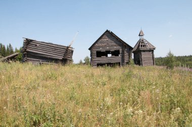 Eski ahşap kütük evler
