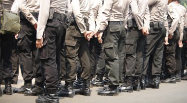 vücut parçası - geri Endonezya polisi