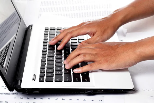 Mani umane che lavorano sul bianco — Foto Stock