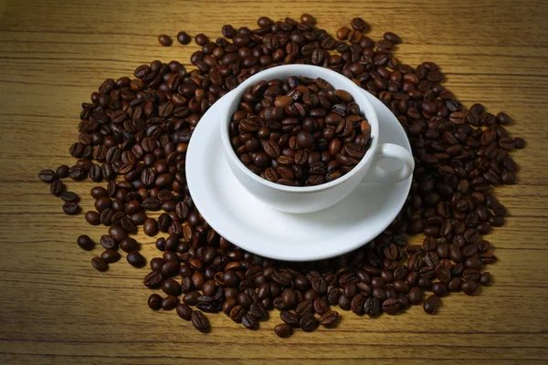 A Cup of Robusta Coffee Beans — Stock Photo, Image