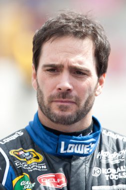 Auto club speedway fontana içinde