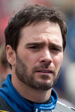 Auto club speedway fontana içinde