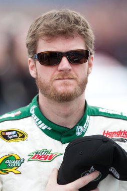 Auto club speedway fontana içinde