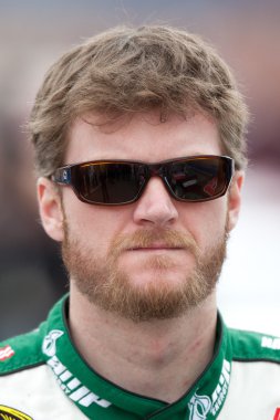 Auto club speedway fontana içinde