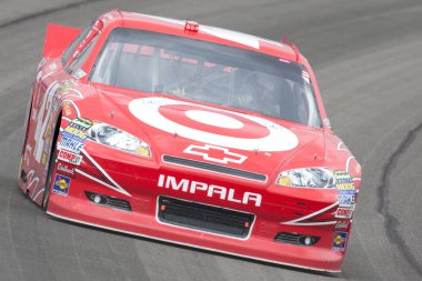 Auto club speedway fontana içinde
