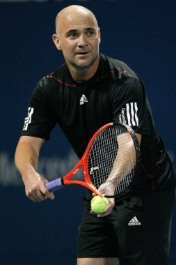 Andre agassi ve john mcenroe sadaka maç oynamak