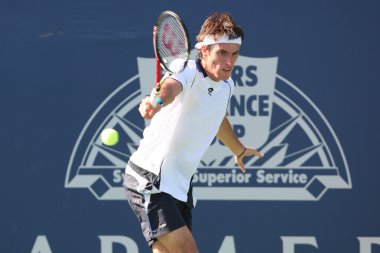 Leonardo mayer ve james blake bir maçı oynamak