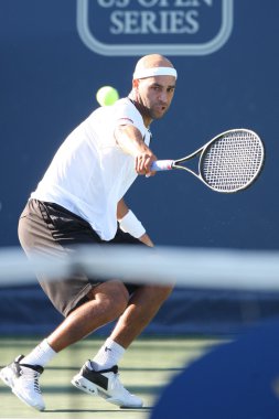 Benjamin becker ve james blake bir maçı oynamak
