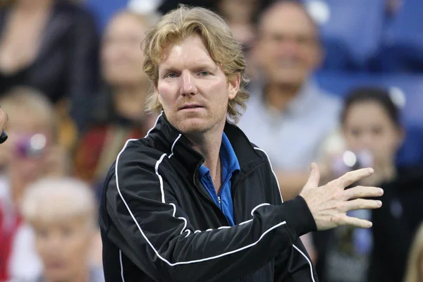 John Lovitz and Jim Courier play a charity match against Gavin Rossdale and Michael Chang — Stock Photo, Image