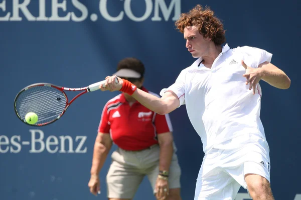 Lukas Lacko and Ernests Gulbis play a match — Stock Photo, Image