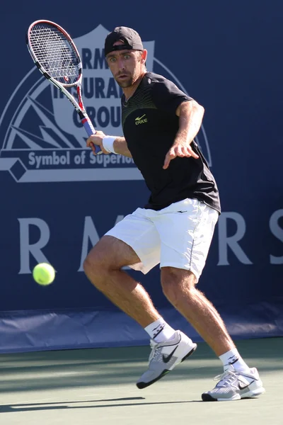 Benjamin Becker e James Blake jogam uma partida — Fotografia de Stock