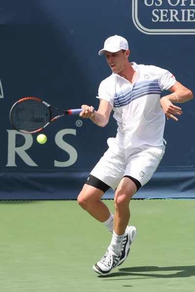 Andy Murray de Gran Bretaña y Sam Querrey de EE.UU. (en la foto) juegan el partido final en el 2010 Farmers Classic — Foto de Stock