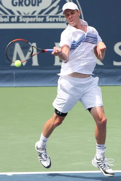 Andy Murray de Gran Bretaña y Sam Querrey de EE.UU. (en la foto) juegan el partido final en el 2010 Farmers Classic — Foto de Stock