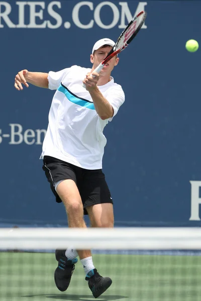 Bob Bryan of USA & Mike Bryan of USA play the doubles final against Eric Butorac of USA (pictured) & Jean-Julien Rojer of Holland — Stock Photo, Image