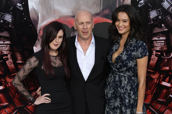 gereksiz şeyler hollywood prömiyeri