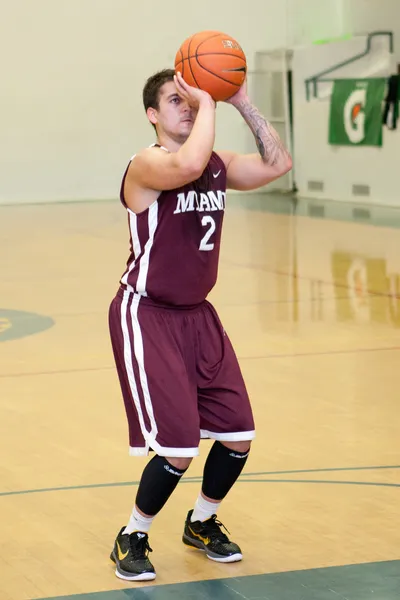 Rob Kardashian spielt in der E-League Promis Brücke Basketball und Charity-Veranstaltung gesponsert von nike — Stockfoto