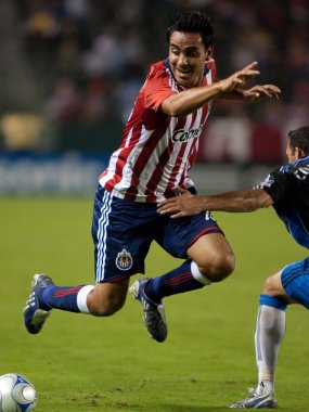 chivas usa vs san jose depremler maç sırasında İsa padilia getting takıldı