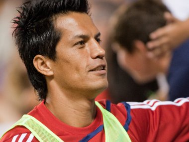 imza ve taraftar maçtan önce konuşurken eduardo lillingston