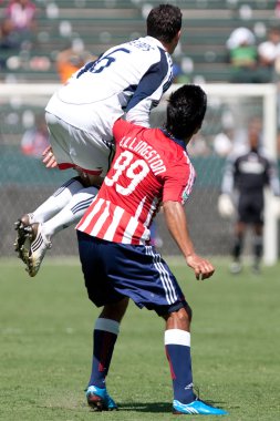 Jay yığınları ve eduardo lillingston maç sırasında