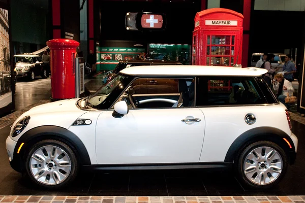 auto Show'da sergilenen Mini cooper