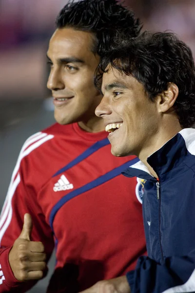 Jesus Padilla and Omar Bravo after the the match — Stock Photo, Image