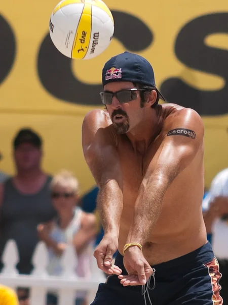 Todd Rogers playing volleyball — Stock Photo, Image