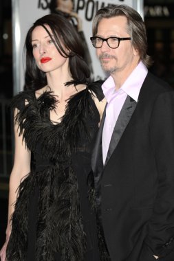 Gary oldman ve alexandra edenborough katılmak eli Yayın tarihi kitabı