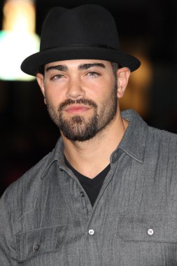 Jesse metcalfe desperate housewives dan eli premiere kitabında katılır