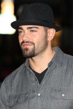 Jesse metcalfe desperate housewives dan eli premiere kitabında katılır