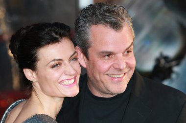 Danny huston ve lyne renee katılmak clash titans Premiere