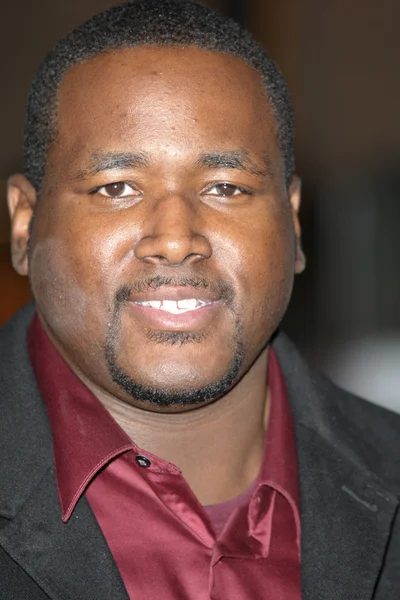 Quinton Aaron from The Blind Side attends The Book of Eli premiere — Stock Photo, Image