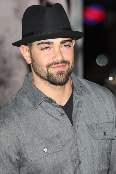 Jesse Metcalfe de Desperate Housewives asiste al estreno de El Libro de Eli —  Fotos de Stock