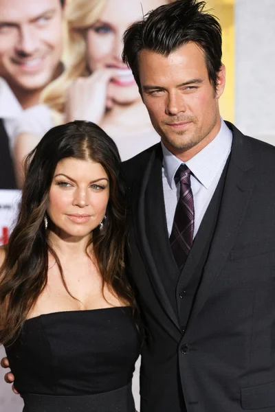 Josh Duhamel and Fergie attend the When In Rome premiere — Stock Photo, Image