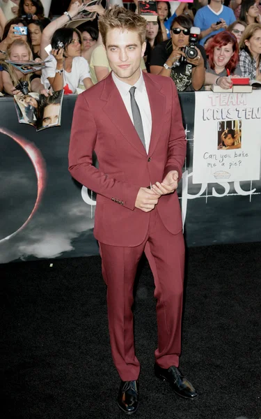 Robert Pattinson asiste al estreno de The Twilight Saga Eclipse Los Angeles —  Fotos de Stock