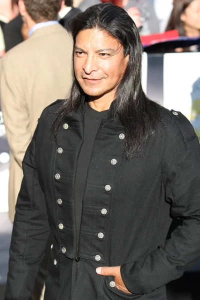 Gil Birmingham partecipa alla prima di The Twilight Saga Eclipse Los Angeles — Foto Stock