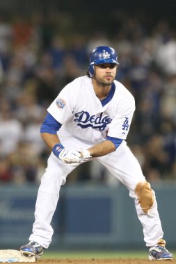 ikinci oyun sırasında Andre ethier tutar