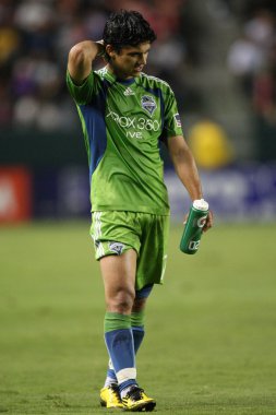 Fredy montero sallar orta yayından kendini ve zach arasında çarpışma thornton oyun sırasında