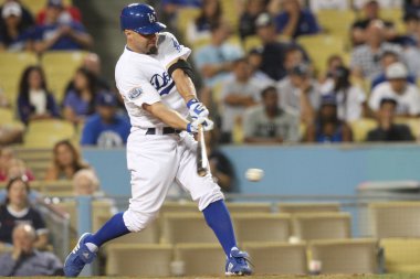 Reed johnson oyun sırasında bir salıncak sürer