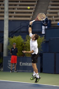Flavio cipolla onun hizmet jack çorap karşı tenis maçı sırasında uygulamaları.