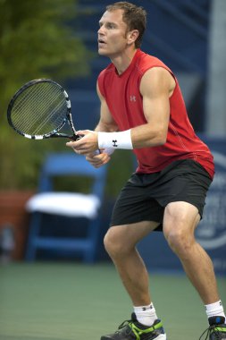 oyun sırasında bir hizmet için Michael russell bekler