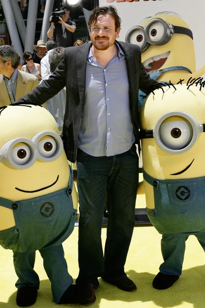 Jason Segel arrives at the Despicable Me premiere — Stock Photo, Image