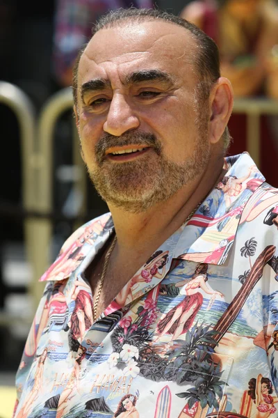 Ken Davitian arrives at the Despicable Me premiere — Stock Photo, Image