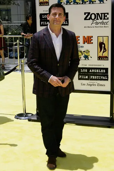 Steve Carrell llega al estreno de Despicable Me —  Fotos de Stock