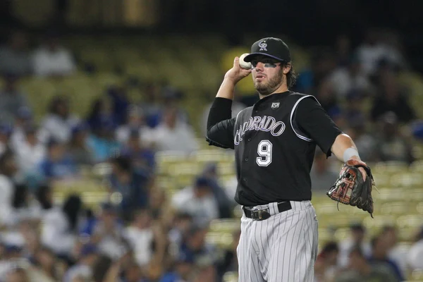 IAN STEWART warms up between innings of the game — Stock Photo, Image