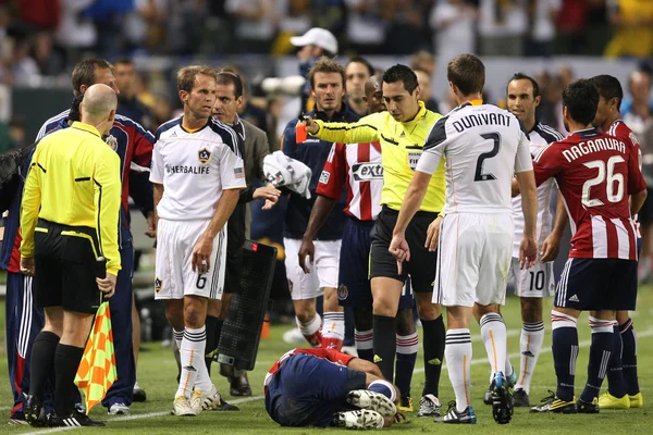 Eddie Lewis gets red carded during the game — Stock Photo, Image
