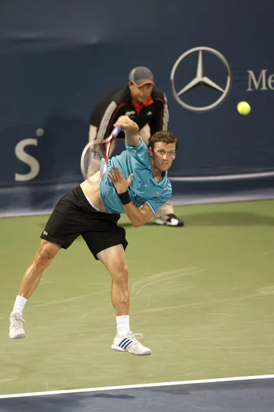 Tobias Kamke sert pendant le match — Photo